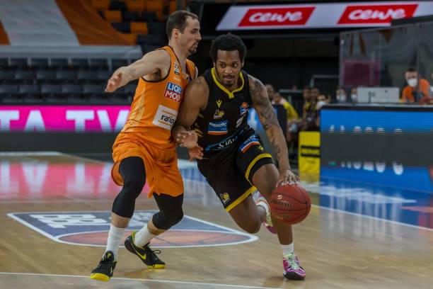 将舒梅切尔 将舒梅切尔