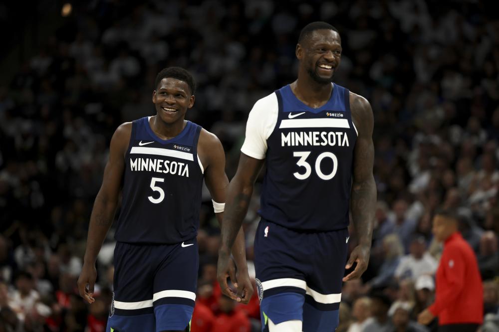 海港队通过 海港队通过