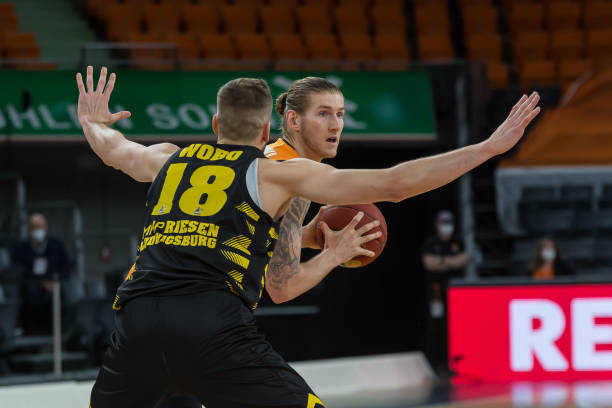 意图以稳固 意图以稳固